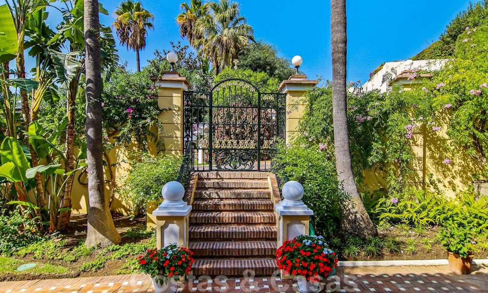 Villa de luxe à vendre dans un style espagnol classique, avec vue panoramique sur la mer à Benahavis - Marbella 38774