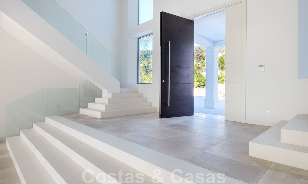 Majestueuse villa contemporaine méditerranéenne de luxe à vendre avec vue sur la mer dans le quartier exclusif El Madroñal à Benahavis - Marbella 38834