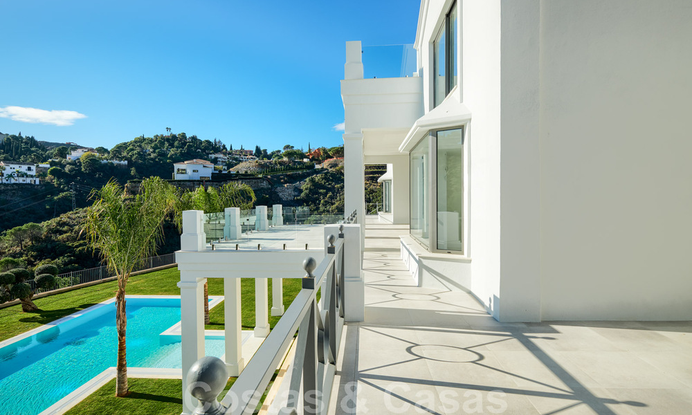 Majestueuse villa contemporaine méditerranéenne de luxe à vendre avec vue sur la mer dans le quartier exclusif El Madroñal à Benahavis - Marbella 38836