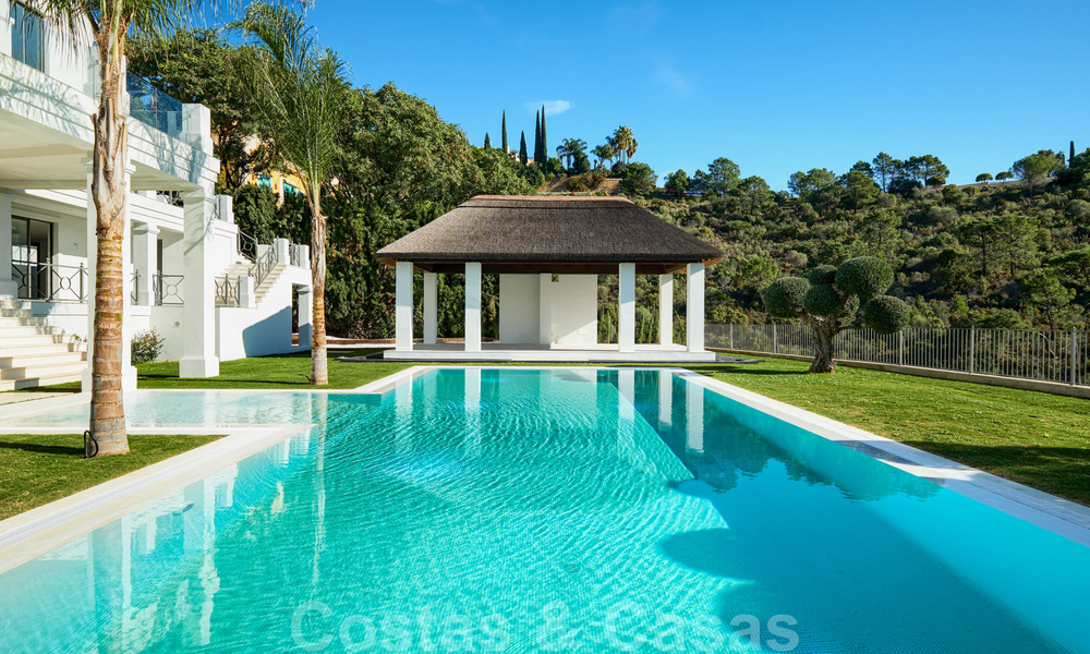 Majestueuse villa contemporaine méditerranéenne de luxe à vendre avec vue sur la mer dans le quartier exclusif El Madroñal à Benahavis - Marbella 38837