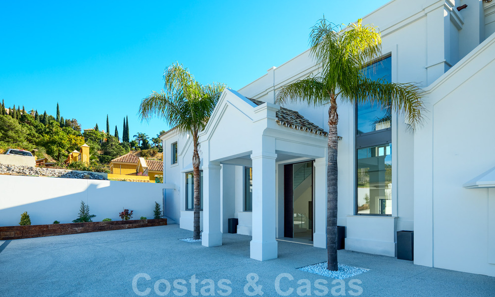 Majestueuse villa contemporaine méditerranéenne de luxe à vendre avec vue sur la mer dans le quartier exclusif El Madroñal à Benahavis - Marbella 38842