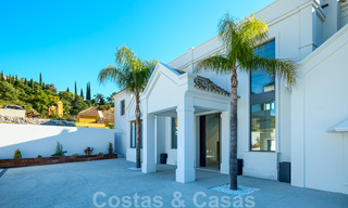 Majestueuse villa contemporaine méditerranéenne de luxe à vendre avec vue sur la mer dans le quartier exclusif El Madroñal à Benahavis - Marbella 38842 