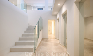 Majestueuse villa contemporaine méditerranéenne de luxe à vendre avec vue sur la mer dans le quartier exclusif El Madroñal à Benahavis - Marbella 38844 