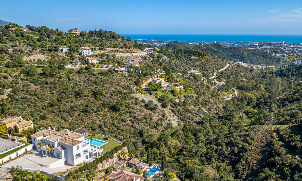 Majestueuse villa contemporaine méditerranéenne de luxe à vendre avec vue sur la mer dans le quartier exclusif El Madroñal à Benahavis - Marbella 38875