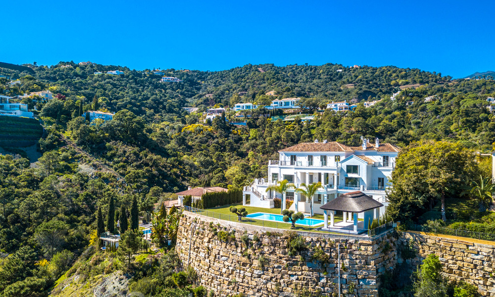 Majestueuse villa contemporaine méditerranéenne de luxe à vendre avec vue sur la mer dans le quartier exclusif El Madroñal à Benahavis - Marbella 38877