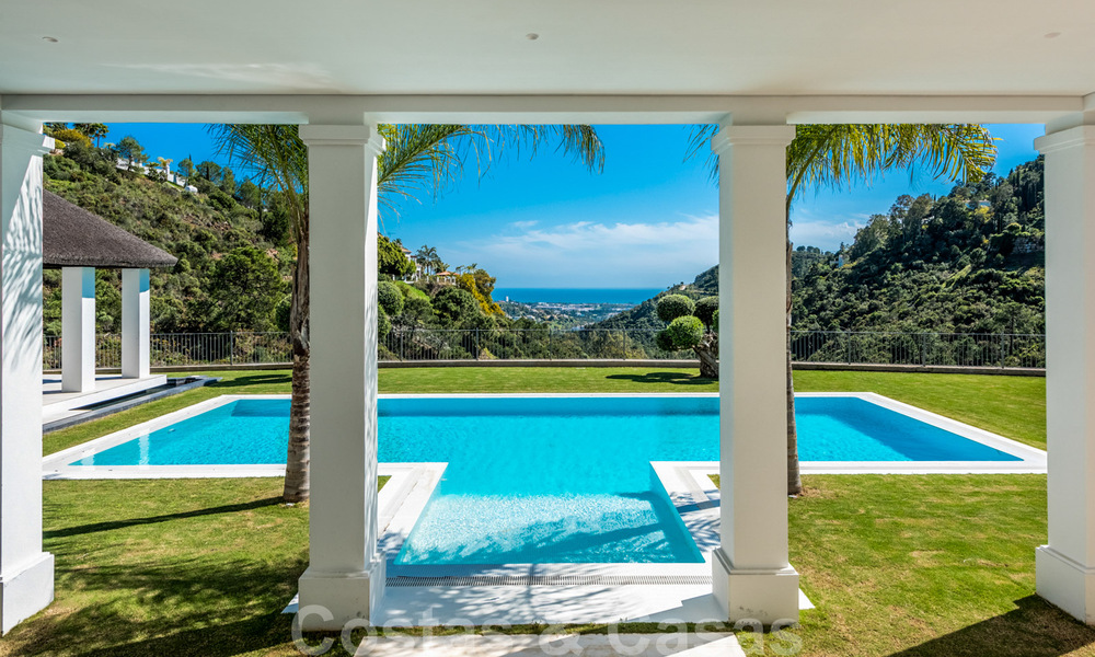 Majestueuse villa contemporaine méditerranéenne de luxe à vendre avec vue sur la mer dans le quartier exclusif El Madroñal à Benahavis - Marbella 38881