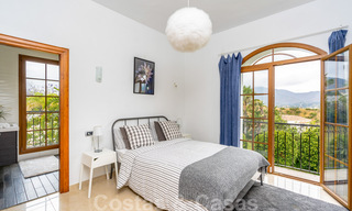 Élégante villa espagnole de luxe à vendre sur un grand terrain à Mijas, Costa del Sol 38946 