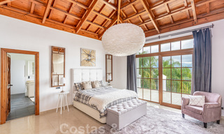 Élégante villa espagnole de luxe à vendre sur un grand terrain à Mijas, Costa del Sol 38948 