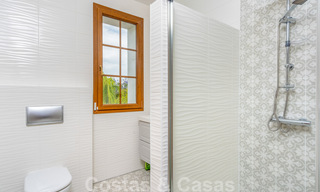 Élégante villa espagnole de luxe à vendre sur un grand terrain à Mijas, Costa del Sol 38951 