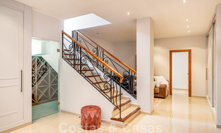 Élégante villa espagnole de luxe à vendre sur un grand terrain à Mijas, Costa del Sol 38964 