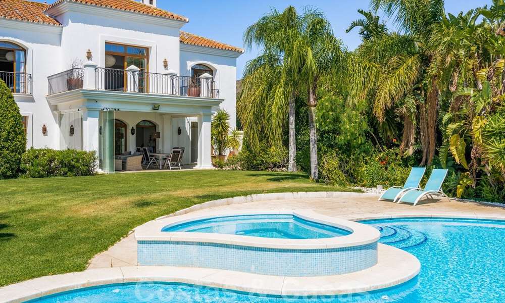 Élégante villa espagnole de luxe à vendre sur un grand terrain à Mijas, Costa del Sol 38973