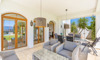 Élégante villa espagnole de luxe à vendre sur un grand terrain à Mijas, Costa del Sol 38979 