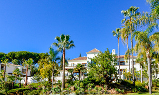 Vente d'une propriété majestueuse et royale avec des logements pour invités et une intimité totale, entourée de terrains de golf à Benahavis - Marbella 38984 