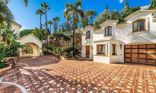 Vente d'une propriété majestueuse et royale avec des logements pour invités et une intimité totale, entourée de terrains de golf à Benahavis - Marbella 38987 