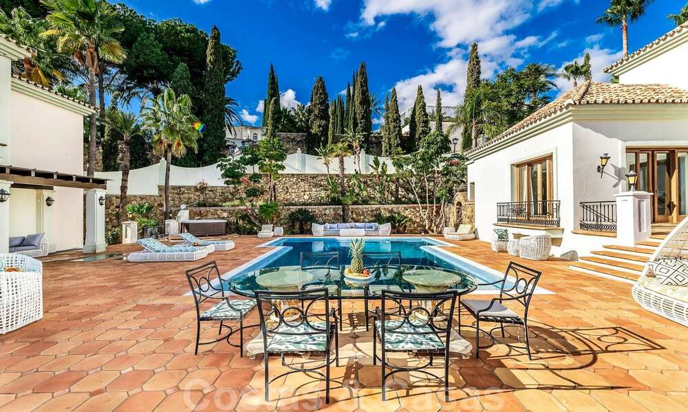 Vente d'une propriété majestueuse et royale avec des logements pour invités et une intimité totale, entourée de terrains de golf à Benahavis - Marbella 38991