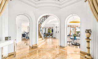 Vente d'une propriété majestueuse et royale avec des logements pour invités et une intimité totale, entourée de terrains de golf à Benahavis - Marbella 38992 