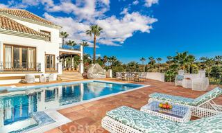 Vente d'une propriété majestueuse et royale avec des logements pour invités et une intimité totale, entourée de terrains de golf à Benahavis - Marbella 39002 