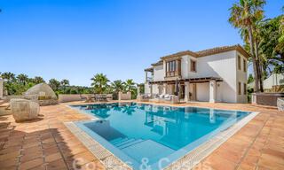 Vente d'une propriété majestueuse et royale avec des logements pour invités et une intimité totale, entourée de terrains de golf à Benahavis - Marbella 55929 