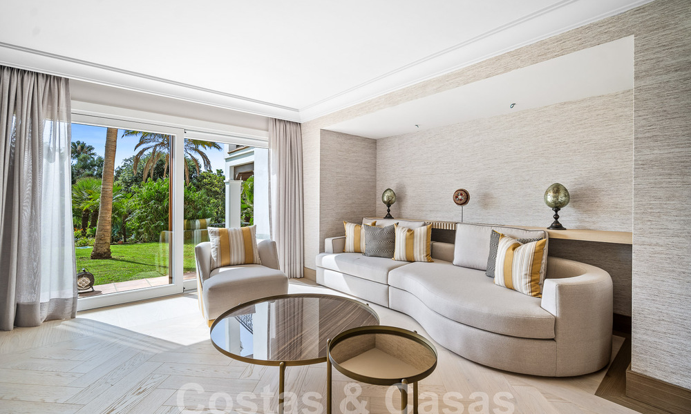 Vente d'une propriété majestueuse et royale avec des logements pour invités et une intimité totale, entourée de terrains de golf à Benahavis - Marbella 55937