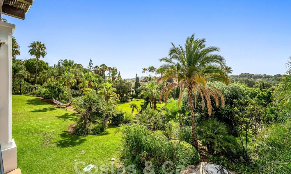 Vente d'une propriété majestueuse et royale avec des logements pour invités et une intimité totale, entourée de terrains de golf à Benahavis - Marbella 55949