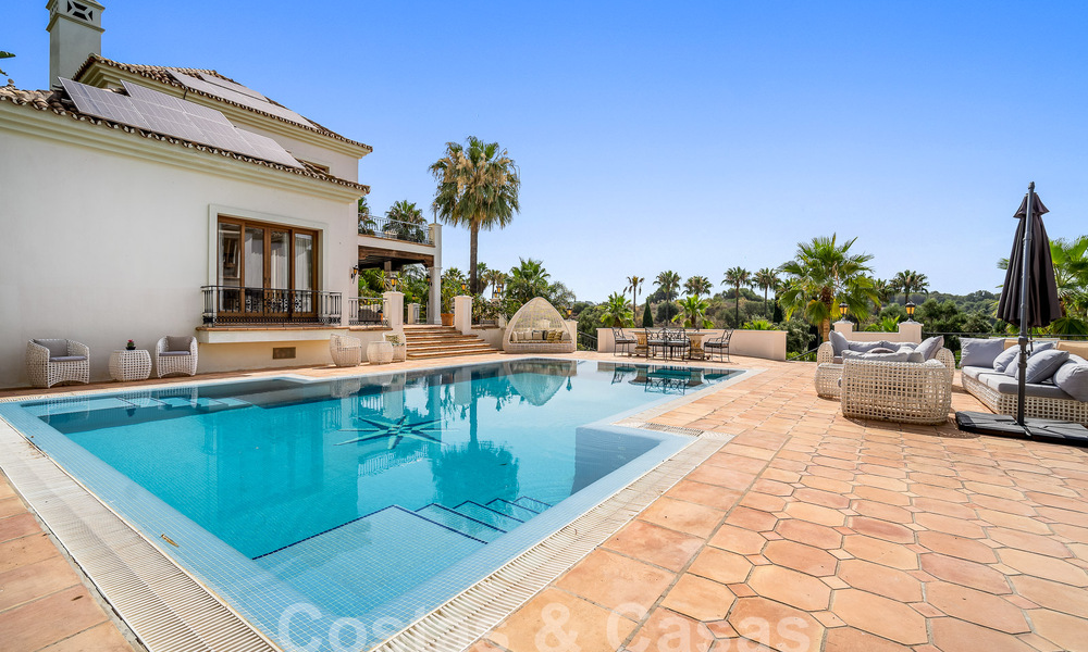 Vente d'une propriété majestueuse et royale avec des logements pour invités et une intimité totale, entourée de terrains de golf à Benahavis - Marbella 55957