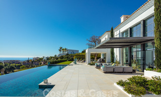 Prestigieuse villa méditerranéenne contemporaine à vendre, en première ligne du golf dans une resort de cinq étoiles à Benahavis - Marbella 39014 