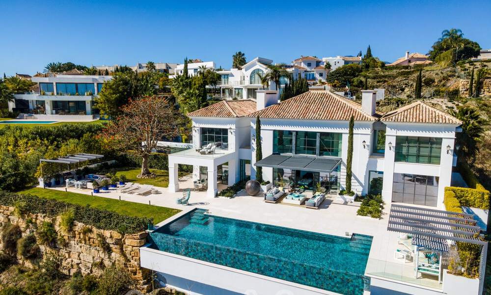Prestigieuse villa méditerranéenne contemporaine à vendre, en première ligne du golf dans une resort de cinq étoiles à Benahavis - Marbella 39015