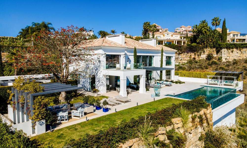 Prestigieuse villa méditerranéenne contemporaine à vendre, en première ligne du golf dans une resort de cinq étoiles à Benahavis - Marbella 39018