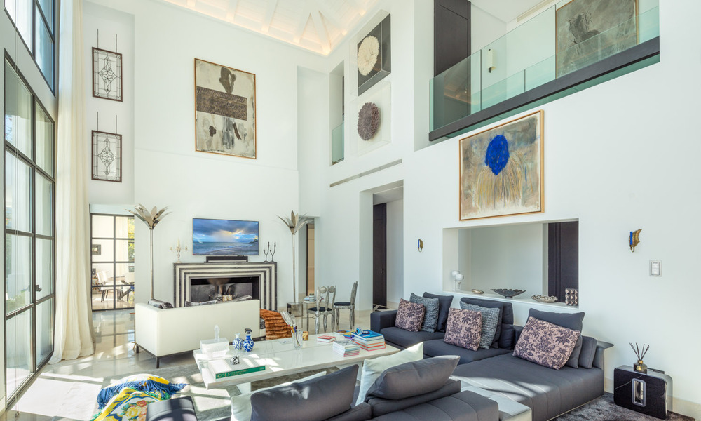 Prestigieuse villa méditerranéenne contemporaine à vendre, en première ligne du golf dans une resort de cinq étoiles à Benahavis - Marbella 39022