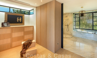 Prestigieuse villa méditerranéenne contemporaine à vendre, en première ligne du golf dans une resort de cinq étoiles à Benahavis - Marbella 39032 