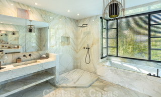 Prestigieuse villa méditerranéenne contemporaine à vendre, en première ligne du golf dans une resort de cinq étoiles à Benahavis - Marbella 39033 