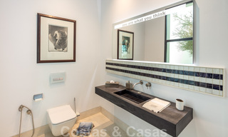 Prestigieuse villa méditerranéenne contemporaine à vendre, en première ligne du golf dans une resort de cinq étoiles à Benahavis - Marbella 39038 