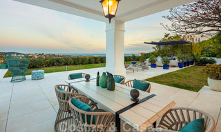 Prestigieuse villa méditerranéenne contemporaine à vendre, en première ligne du golf dans une resort de cinq étoiles à Benahavis - Marbella 39041 