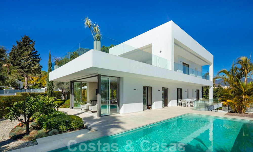 Villa contemporaine et moderne à vendre à Nueva Andalucia, Marbella 39080