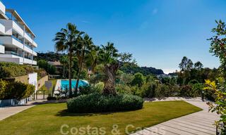Penthouse contemporain à vendre avec vue panoramique sur la vallée et la mer, dans le quartier exclusif de Benahavis - Marbella 39098 