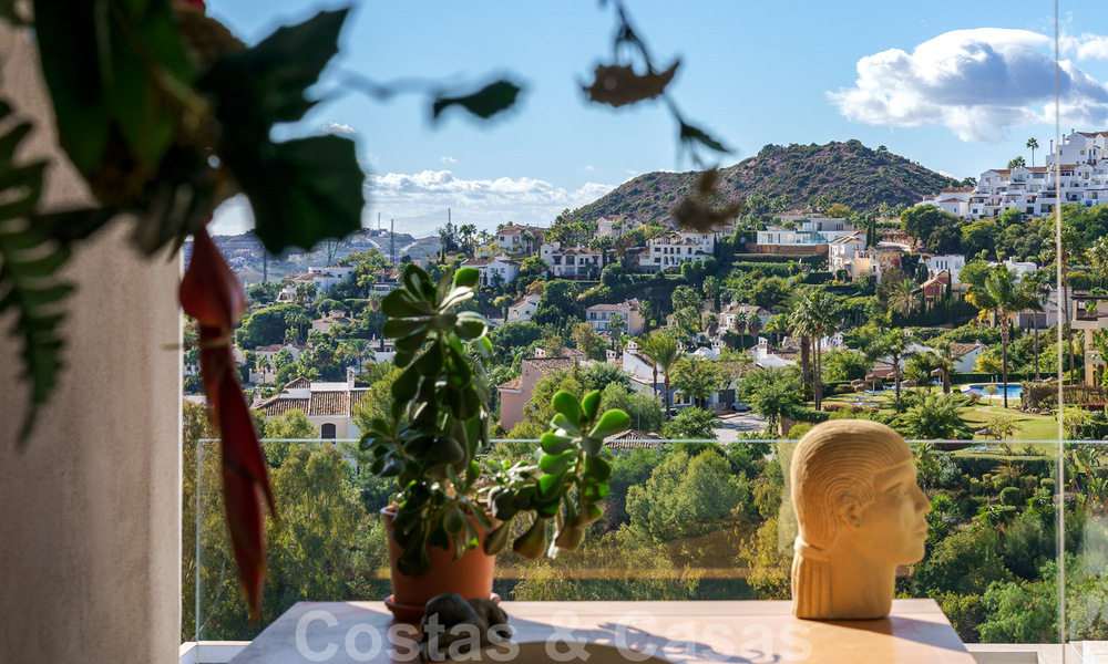 Penthouse contemporain à vendre avec vue panoramique sur la vallée et la mer, dans le quartier exclusif de Benahavis - Marbella 39105
