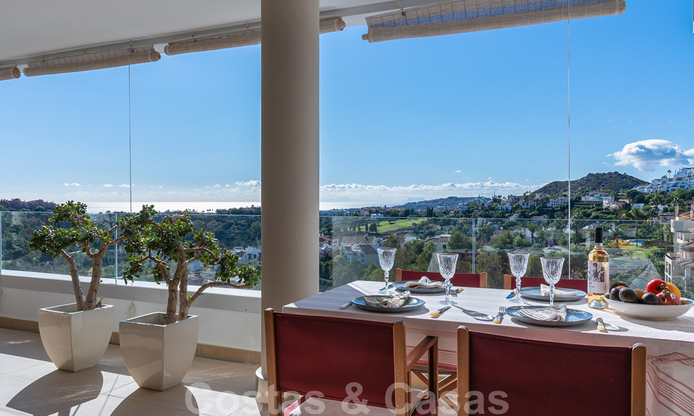 Penthouse contemporain à vendre avec vue panoramique sur la vallée et la mer, dans le quartier exclusif de Benahavis - Marbella 39106