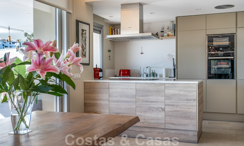 Penthouse contemporain à vendre avec vue panoramique sur la vallée et la mer, dans le quartier exclusif de Benahavis - Marbella 39115