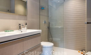 Penthouse contemporain à vendre avec vue panoramique sur la vallée et la mer, dans le quartier exclusif de Benahavis - Marbella 39118 