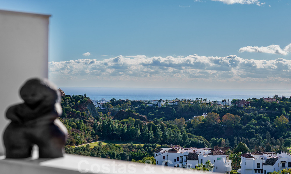 Penthouse contemporain à vendre avec vue panoramique sur la vallée et la mer, dans le quartier exclusif de Benahavis - Marbella 39124