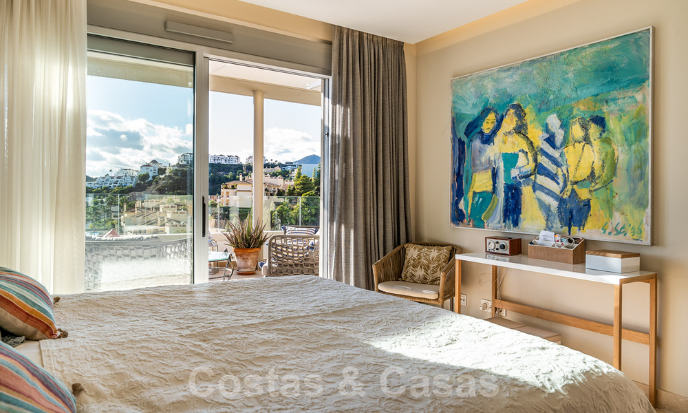 Penthouse contemporain à vendre avec vue panoramique sur la vallée et la mer, dans le quartier exclusif de Benahavis - Marbella 39128