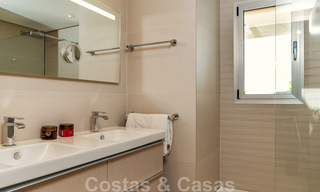 Penthouse contemporain à vendre avec vue panoramique sur la vallée et la mer, dans le quartier exclusif de Benahavis - Marbella 39129 