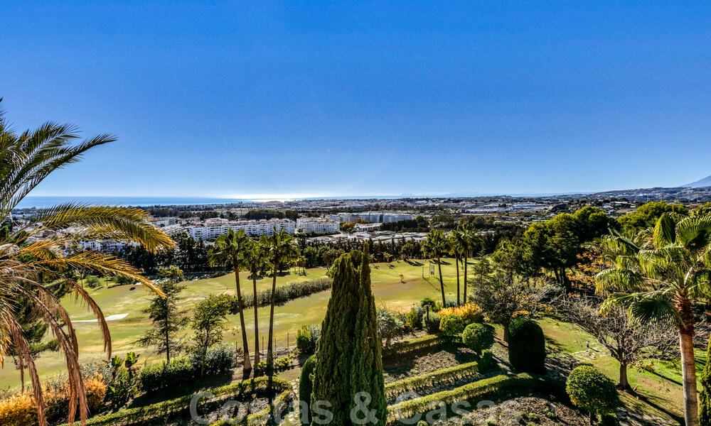 Vente d'un appartement spacieux avec vue panoramique sur la mer dans un resort de golf à Nueva Andalucia, Marbella 39144