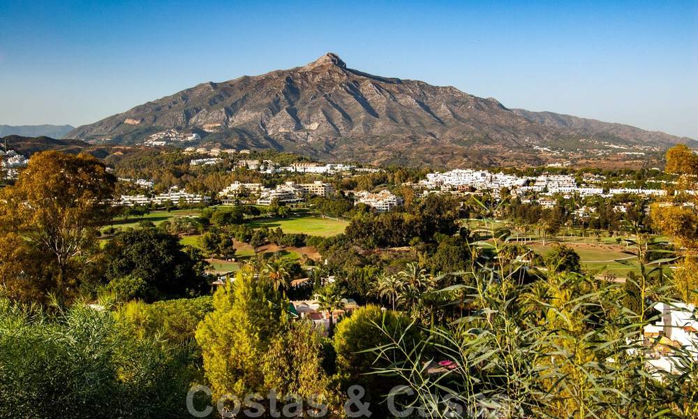 Vente d'un appartement spacieux avec vue panoramique sur la mer dans un resort de golf à Nueva Andalucia, Marbella 39675