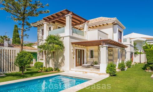 Villa méditerranéenne en bord de la mer à vendre dans un quartier résidentiel exclusif du Golden Mile de Marbella 39181