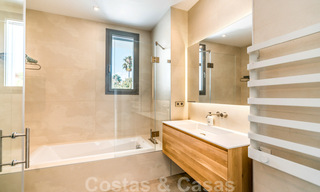 Villa de luxe ultramoderne à couper le souffle, à vendre avec vue panoramique sur la mer à Nueva Andalucia, Marbella, à distance de marche de Puerto Banus 39198 