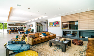 Villa de luxe ultramoderne à couper le souffle, à vendre avec vue panoramique sur la mer à Nueva Andalucia, Marbella, à distance de marche de Puerto Banus 39203 