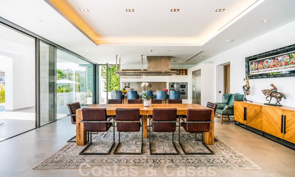 Villa de luxe ultramoderne à couper le souffle, à vendre avec vue panoramique sur la mer à Nueva Andalucia, Marbella, à distance de marche de Puerto Banus 39204