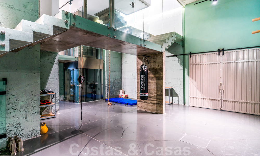 Villa de luxe ultramoderne à couper le souffle, à vendre avec vue panoramique sur la mer à Nueva Andalucia, Marbella, à distance de marche de Puerto Banus 39218