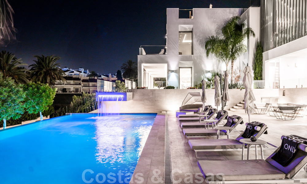 Villa de luxe ultramoderne à couper le souffle, à vendre avec vue panoramique sur la mer à Nueva Andalucia, Marbella, à distance de marche de Puerto Banus 39224